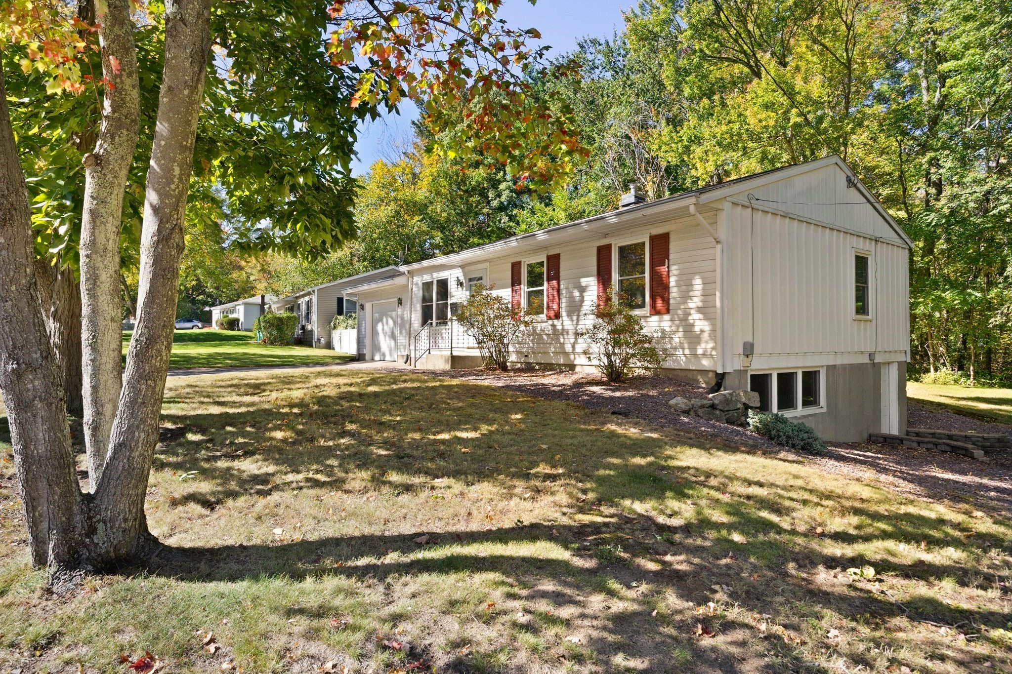 699 Benson Road, Northbridge, MA Photo #2