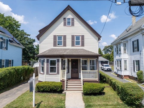 Photo of 129 Maple Street, Lynn, MA 01904 (MLS # 73549920)