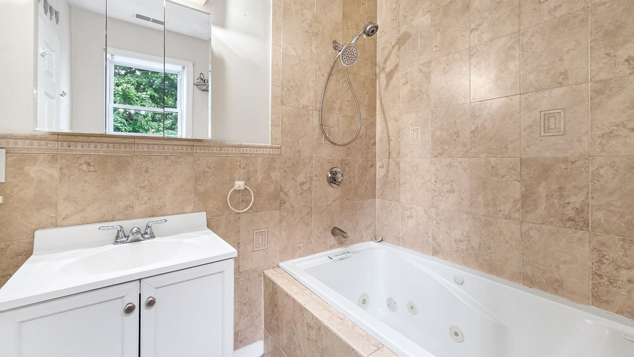 14 Cocasset ST #B, Foxboro, MA Photo #10