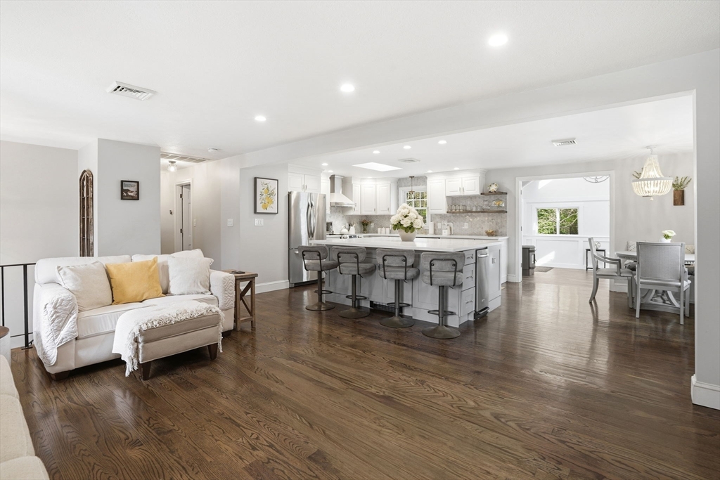 15 Hemlock Dr