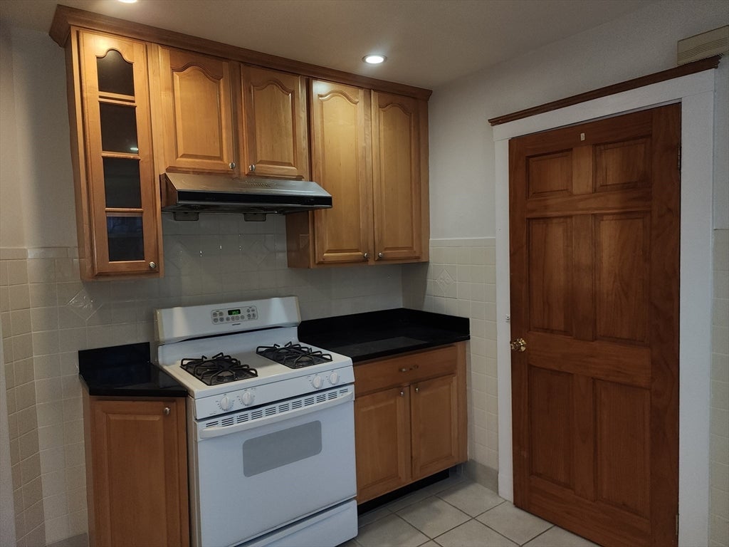 7-9 Bonwood St #2, Newton, MA Photo #10