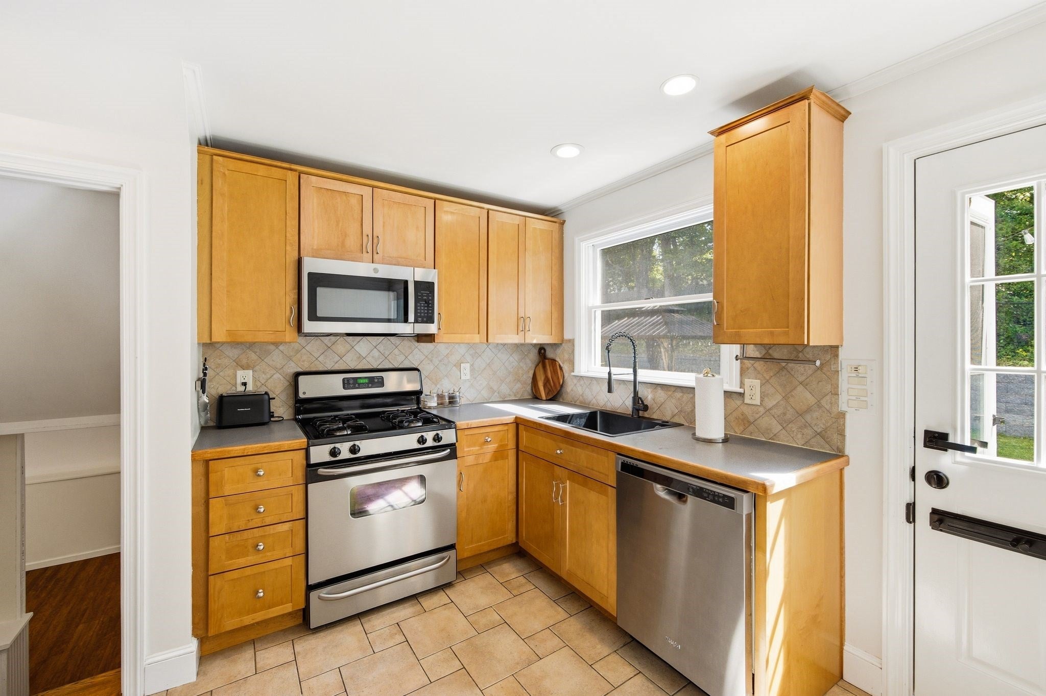 210 Nashua Rd, Billerica, MA, 210 Nashua Rd, Billerica, MA Photo #21