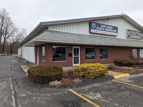 Photo of 127 John Fitch Hwy, Fitchburg, MA 01420 (MLS # 73449029) Photo of 127 John Fitch Hwy, Fitchburg, MA 01420 (MLS # 73449029)