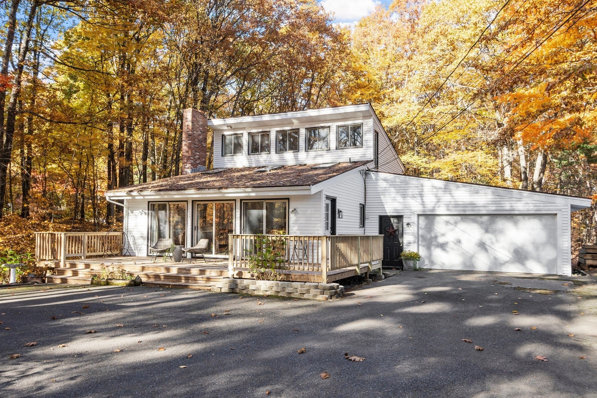 Photo of 92 Maple St, Sterling, MA