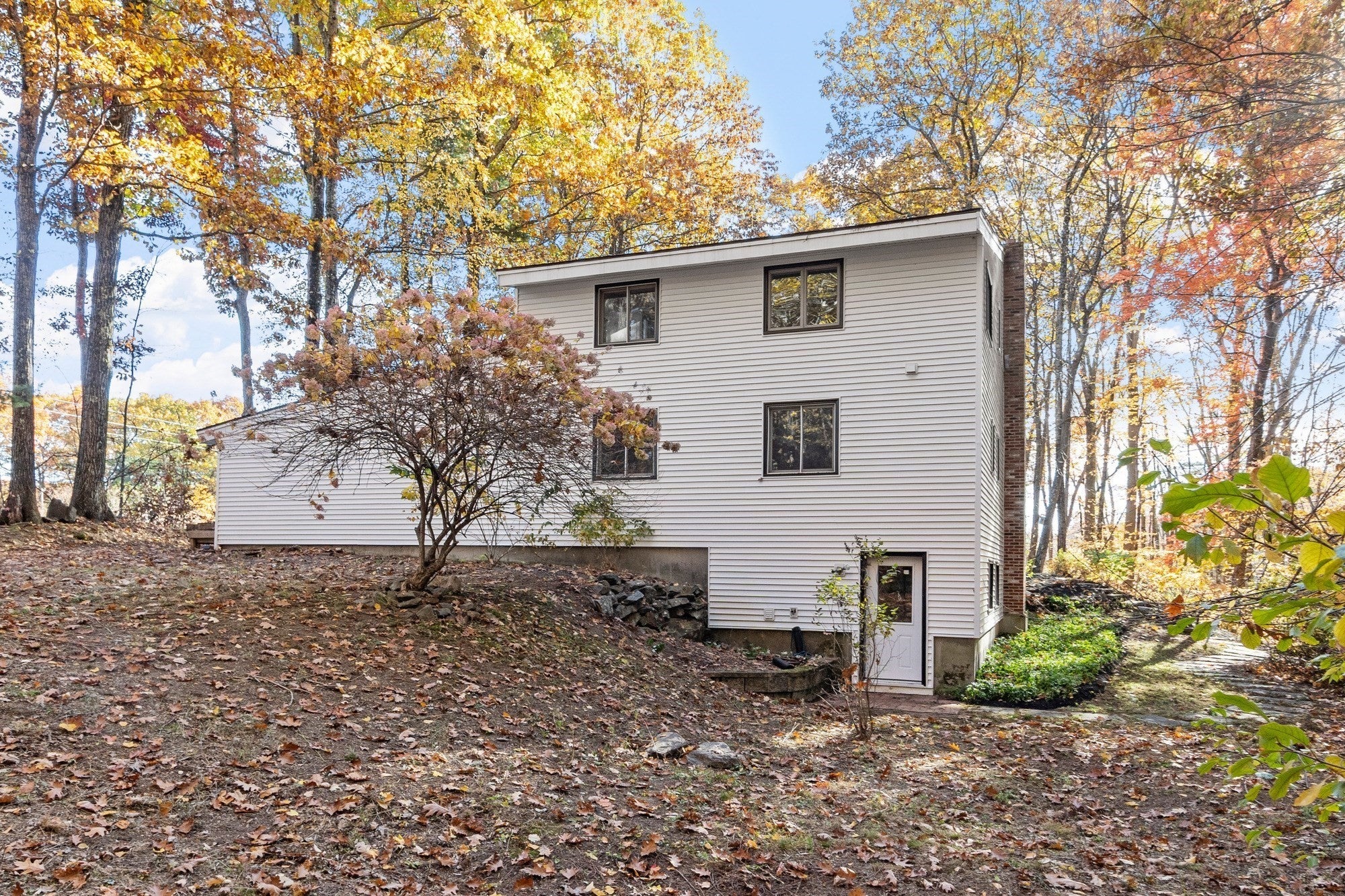 92 Maple St, Sterling, MA Photo #24