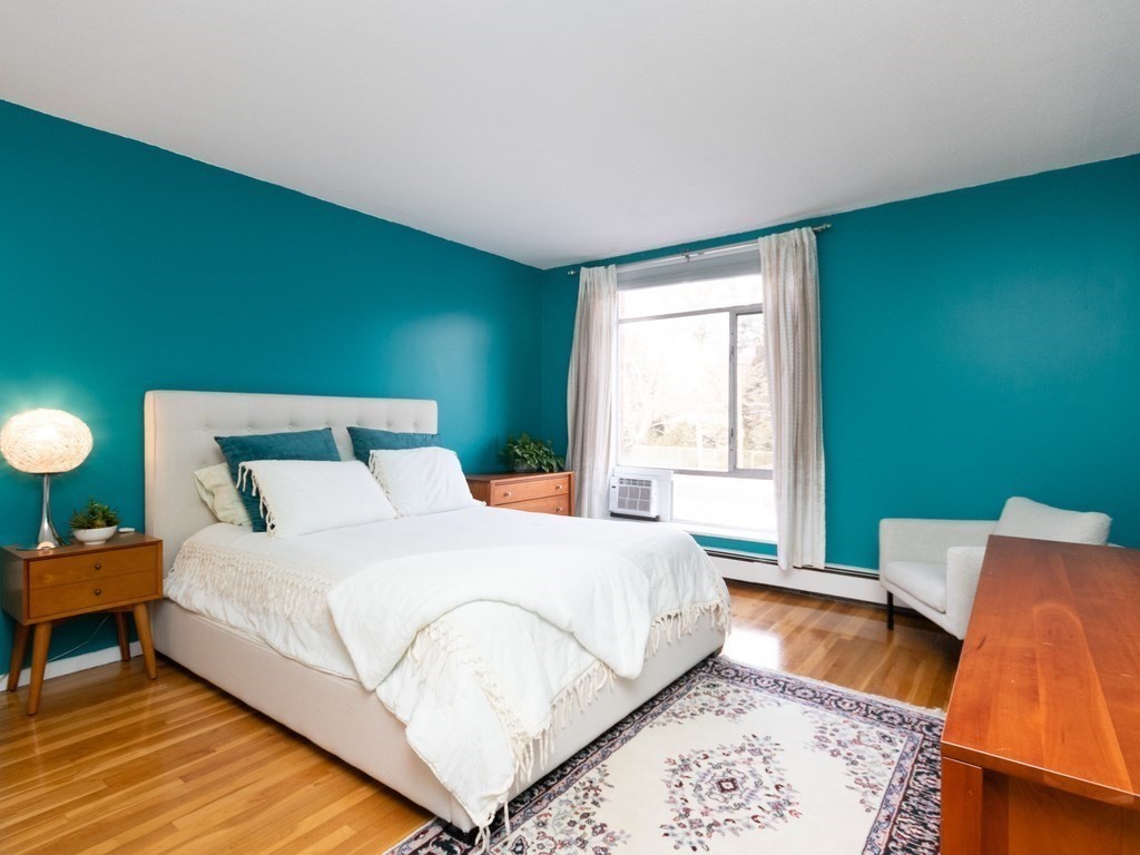 Watertown, Massachusetts 02472, United States, 2 Bedrooms Bedrooms, ,1 BathroomBathrooms,Residential,Active,127973