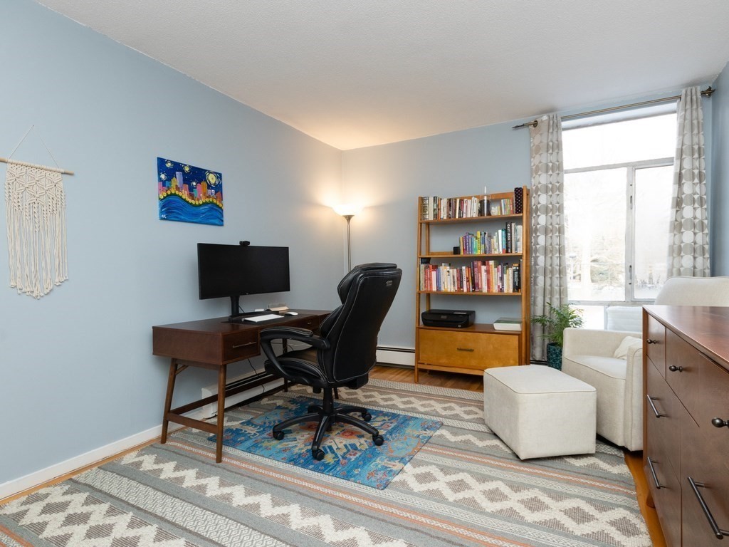 Watertown, Massachusetts 02472, United States, 2 Bedrooms Bedrooms, ,1 BathroomBathrooms,Residential,Active,127973