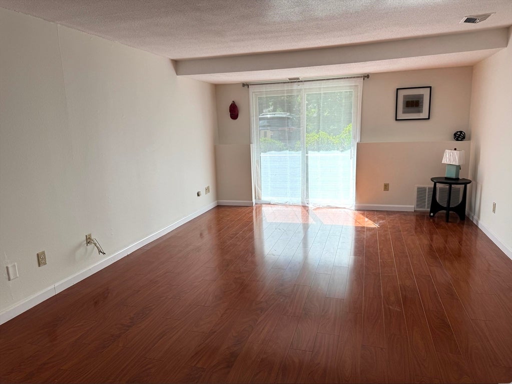 1285 Lawrence St C1