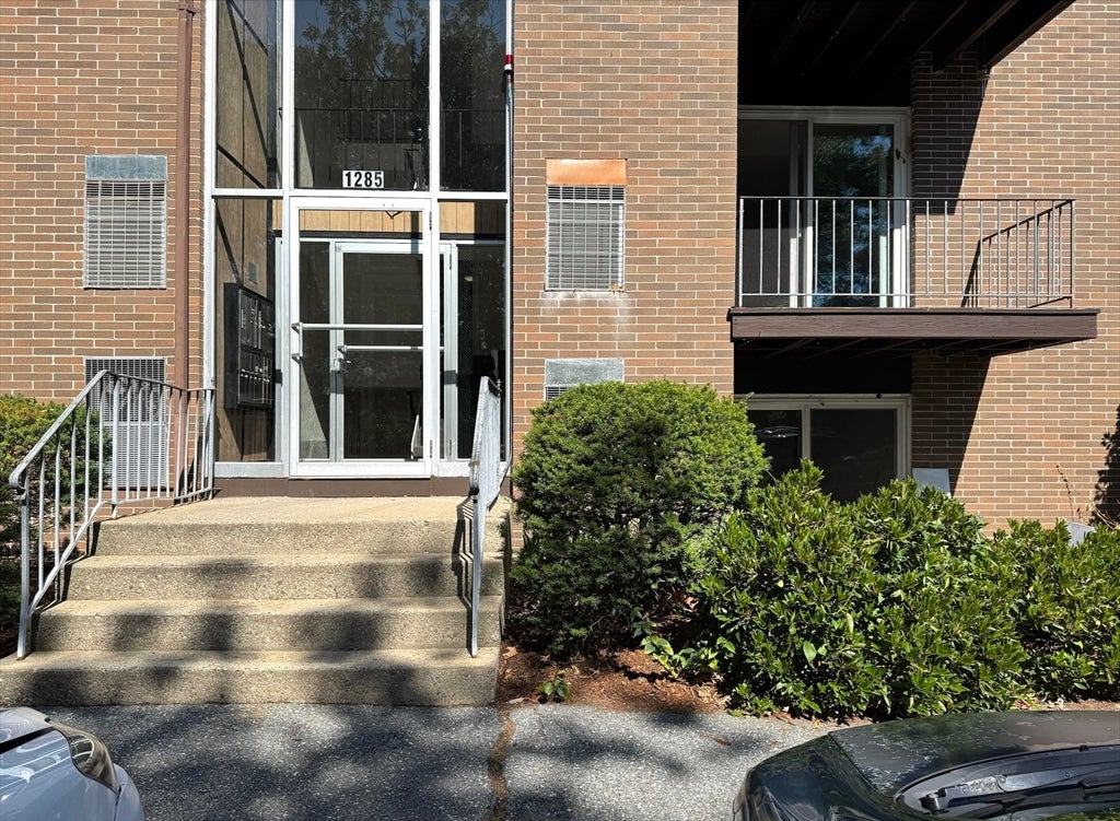 1285 Lawrence St C1