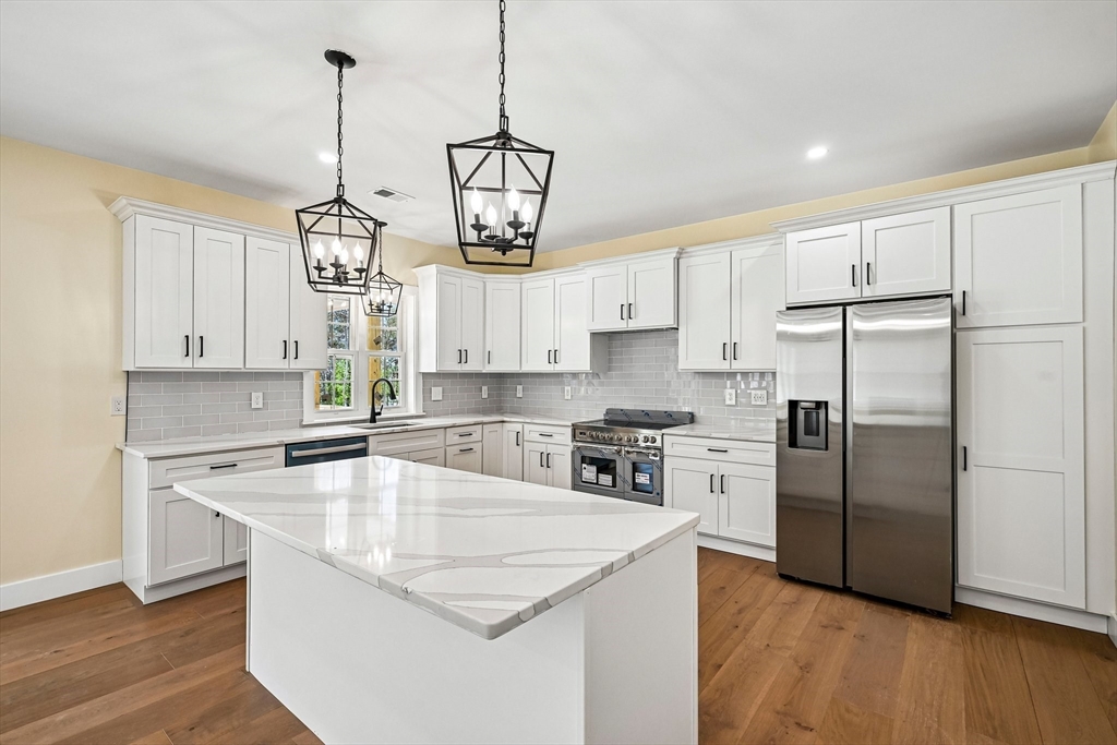 33 Seabiscuit Dr, Plymouth, MA Photo #1