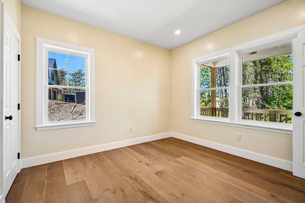 33 Seabiscuit Dr, Plymouth, MA Photo #14
