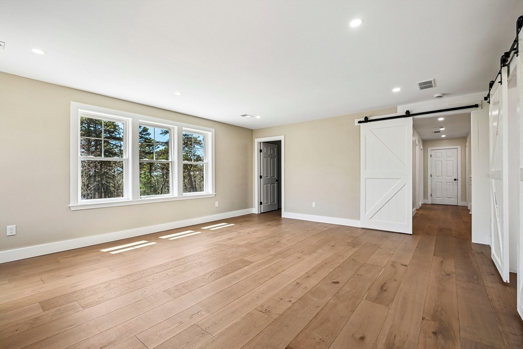 33 Seabiscuit Dr, Plymouth, MA Photo #22