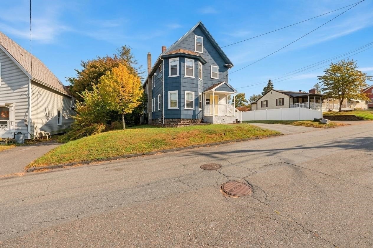 9 Mount Avenue, Worcester, MA, 9 Mount Avenue, Worcester, MA Photo #2
