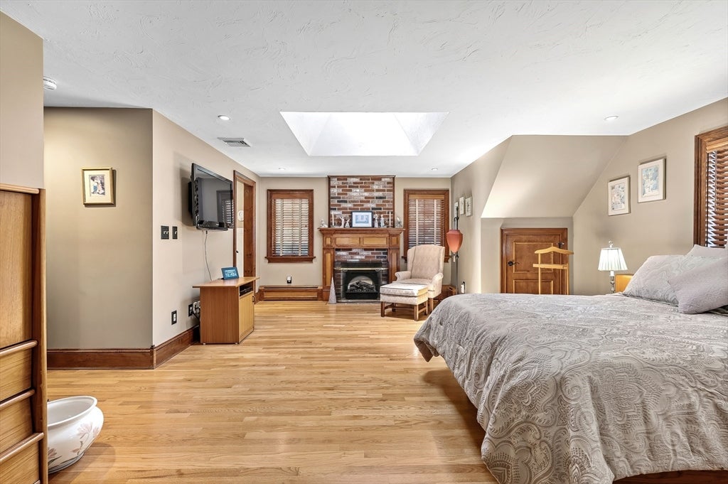 9 Cranbrook Rd, Shrewsbury, MA Photo #21