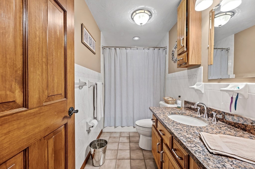 9 Cranbrook Rd, Shrewsbury, MA Photo #26