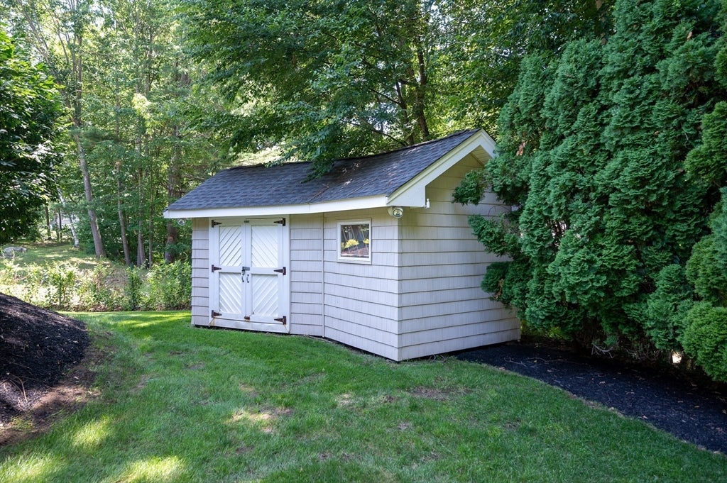 9 Cranbrook Rd, Shrewsbury, MA Photo #40