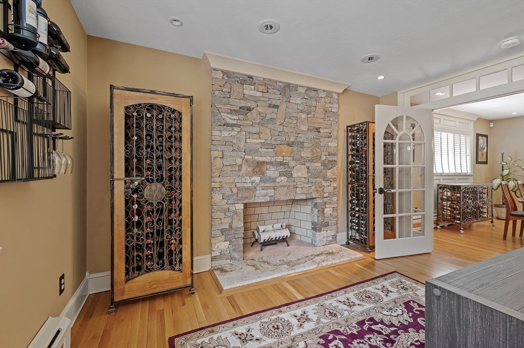 9 Cranbrook Rd, Shrewsbury, MA Photo #9