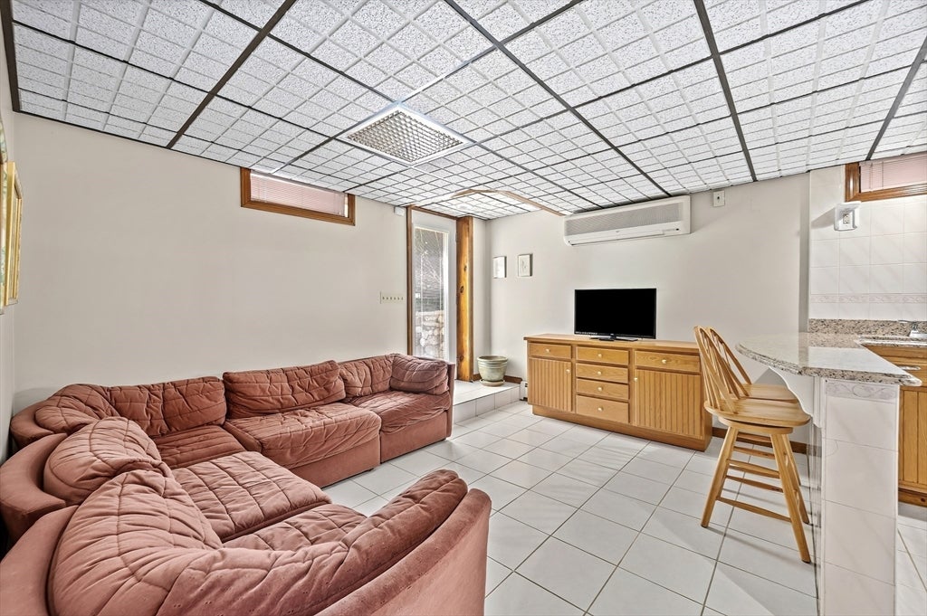 9 Cranbrook Rd, Shrewsbury, MA Photo #32