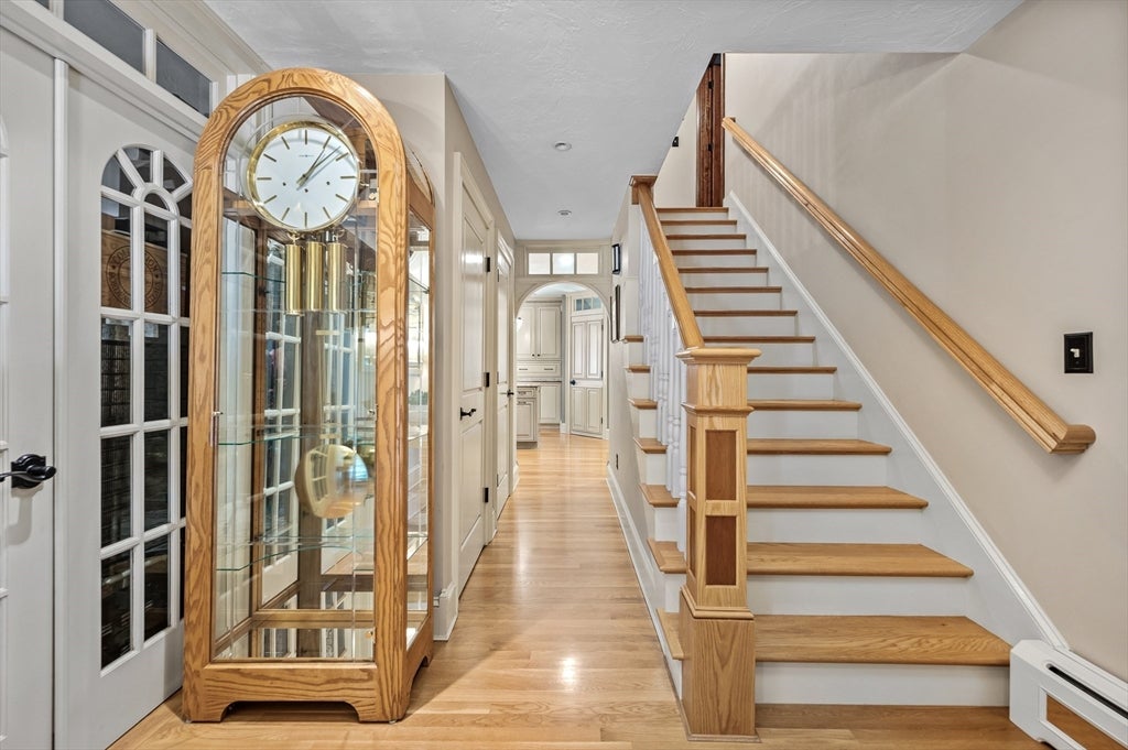 9 Cranbrook Rd, Shrewsbury, MA Photo #18