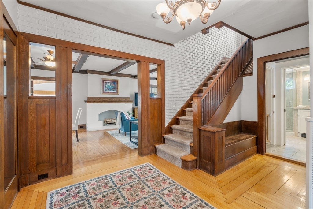 28 Maplewood Rd, Worcester, MA, 28 Maplewood Rd, Worcester, MA Photo #3
