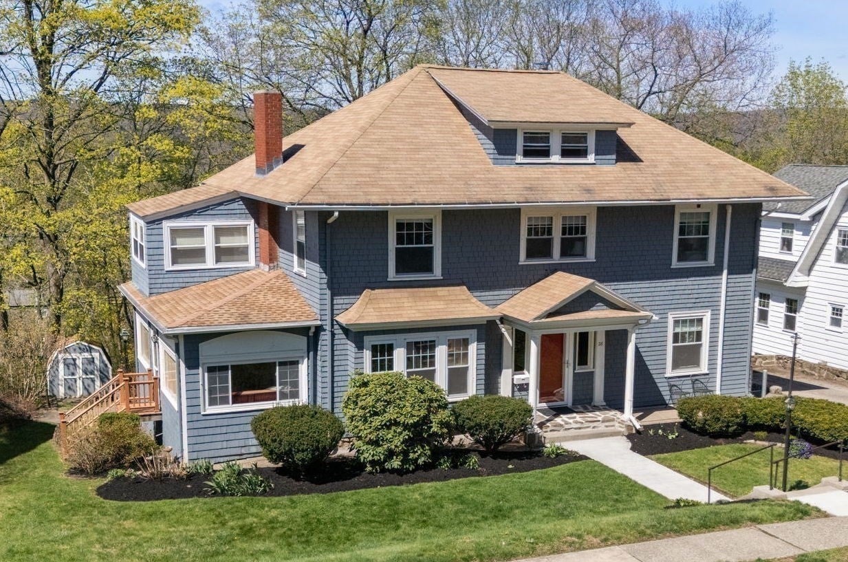 Photo: 28 Maplewood Rd, Worcester, MA Photo: 28 Maplewood Rd, Worcester, MA
