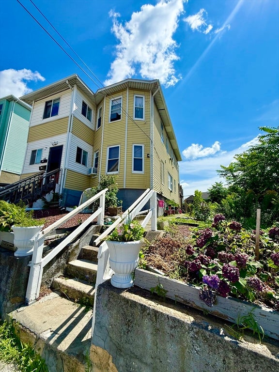 58 Gage St, Worcester, MA Photo #2