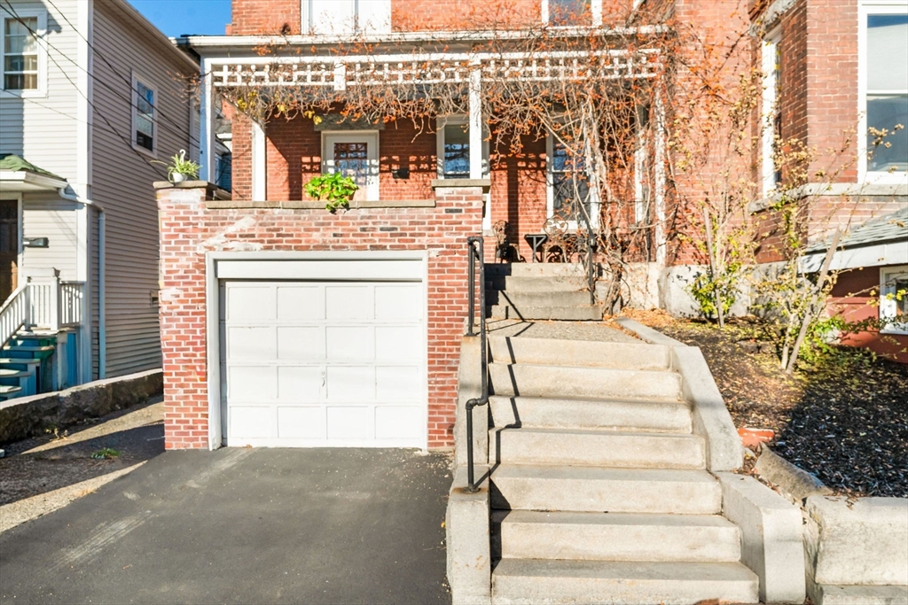 58 (A B) Oliver Street