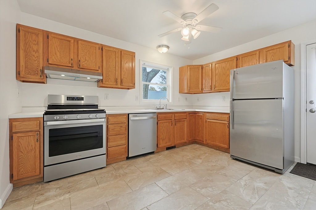 3 Jrs Ln, Franklin, MA Photo #13
