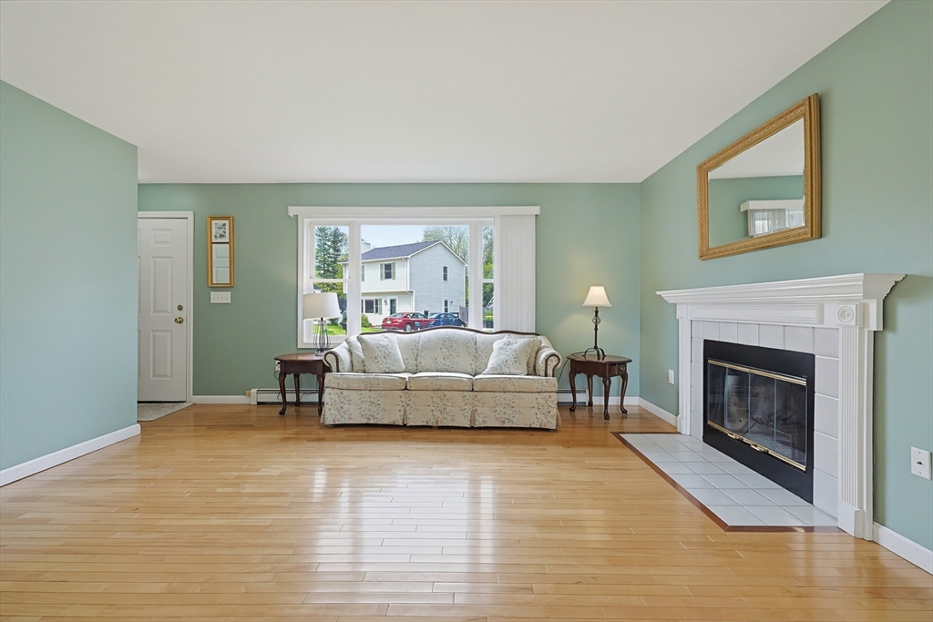 3 Jrs Ln, Franklin, MA Photo #6