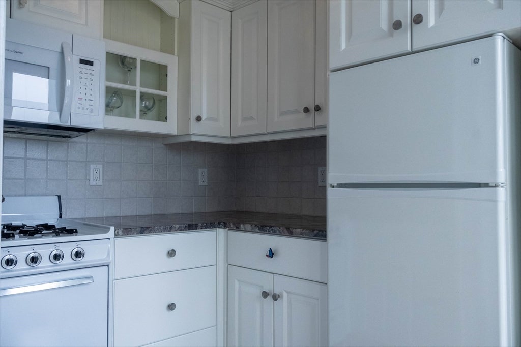 90 Shore Drive West Dr #6B, Mashpee, MA, 90 Shore Drive West Dr #6B, Mashpee, MA Photo #20