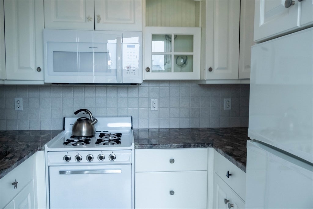 90 Shore Drive West Dr #6B, Mashpee, MA, 90 Shore Drive West Dr #6B, Mashpee, MA Photo #22