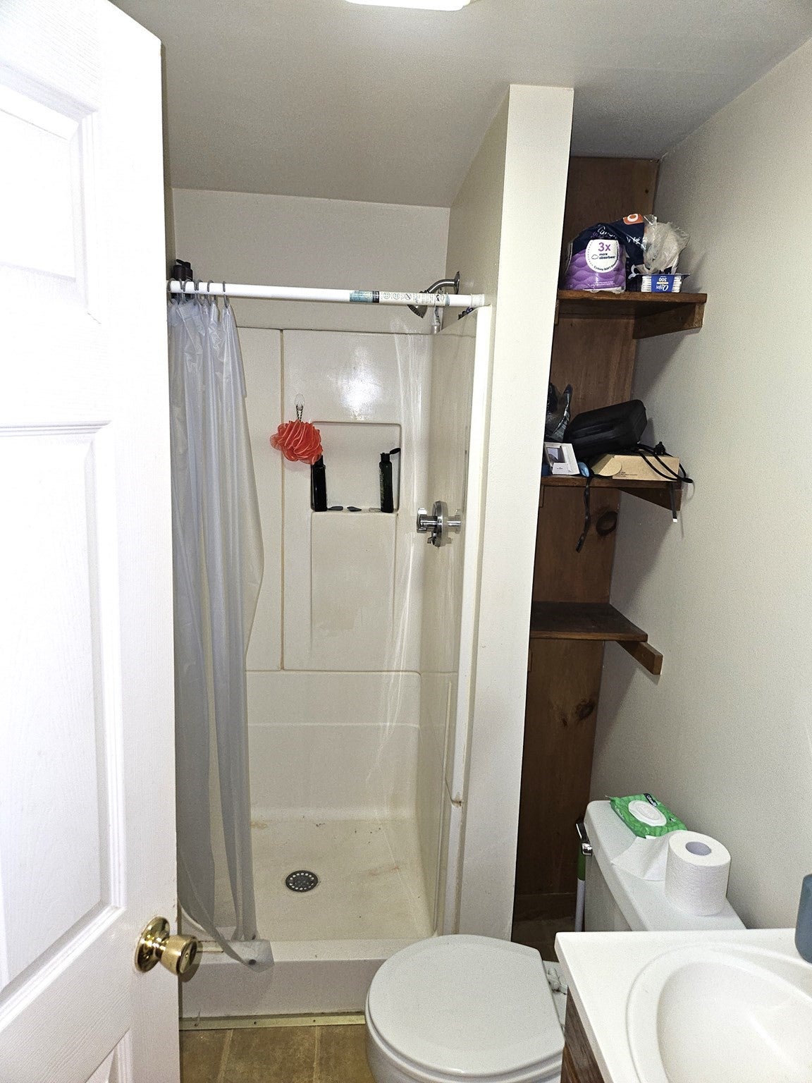 558 East School St, Woonsocket, RI, 558 East School St, Woonsocket, RI Photo #31