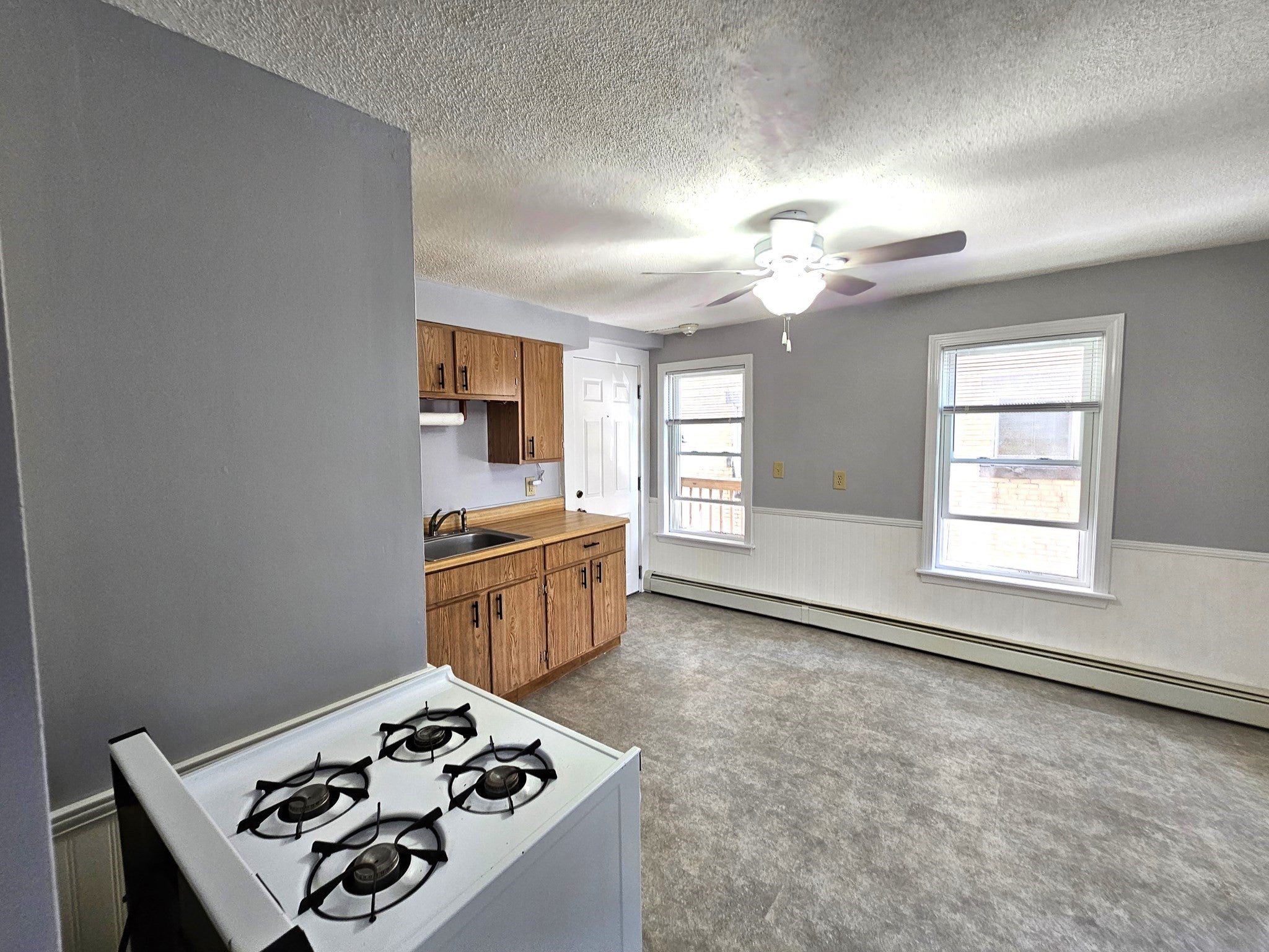 558 East School St, Woonsocket, RI, 558 East School St, Woonsocket, RI Photo #10