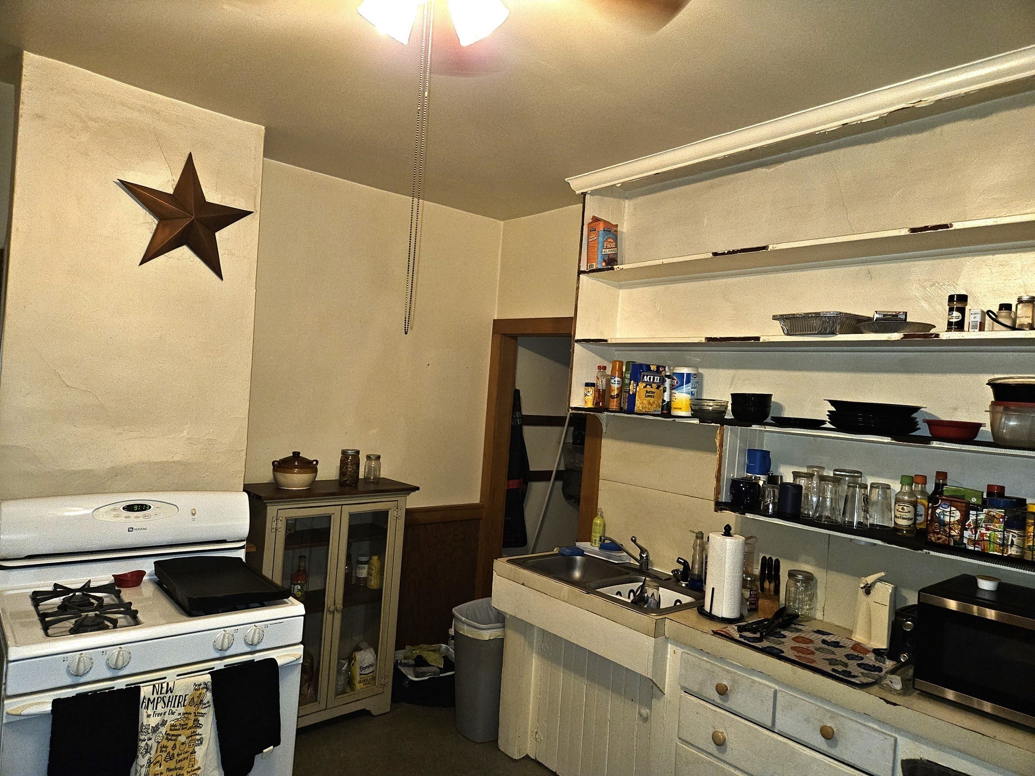 558 East School St, Woonsocket, RI, 558 East School St, Woonsocket, RI Photo #27