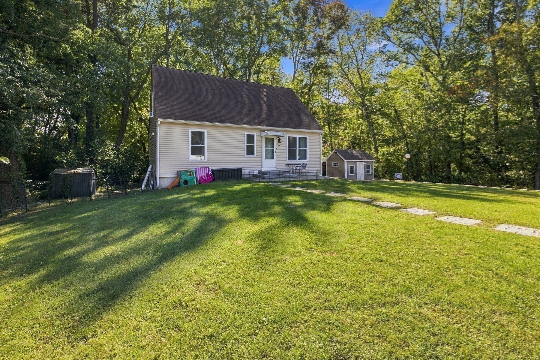 24 Morse Ave