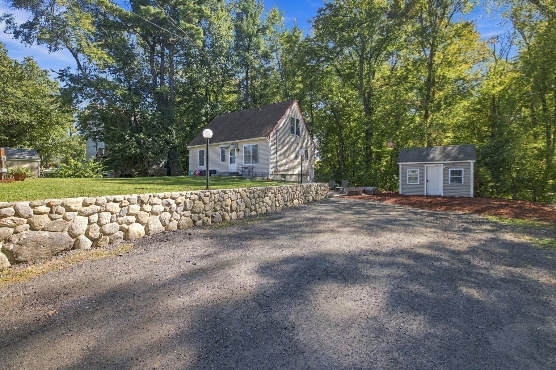 24 Morse Ave