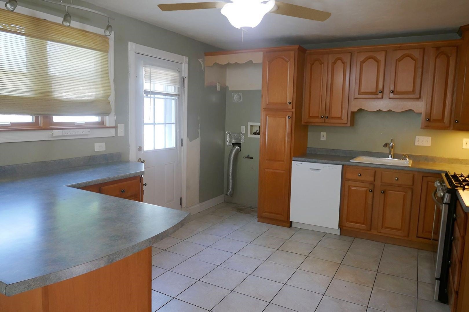 62 Homeland Dr, Whitman, MA Photo #17