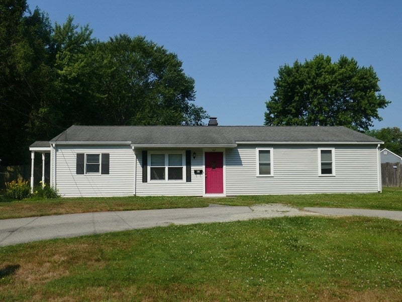 Photo of 62 Homeland Dr, Whitman, MA