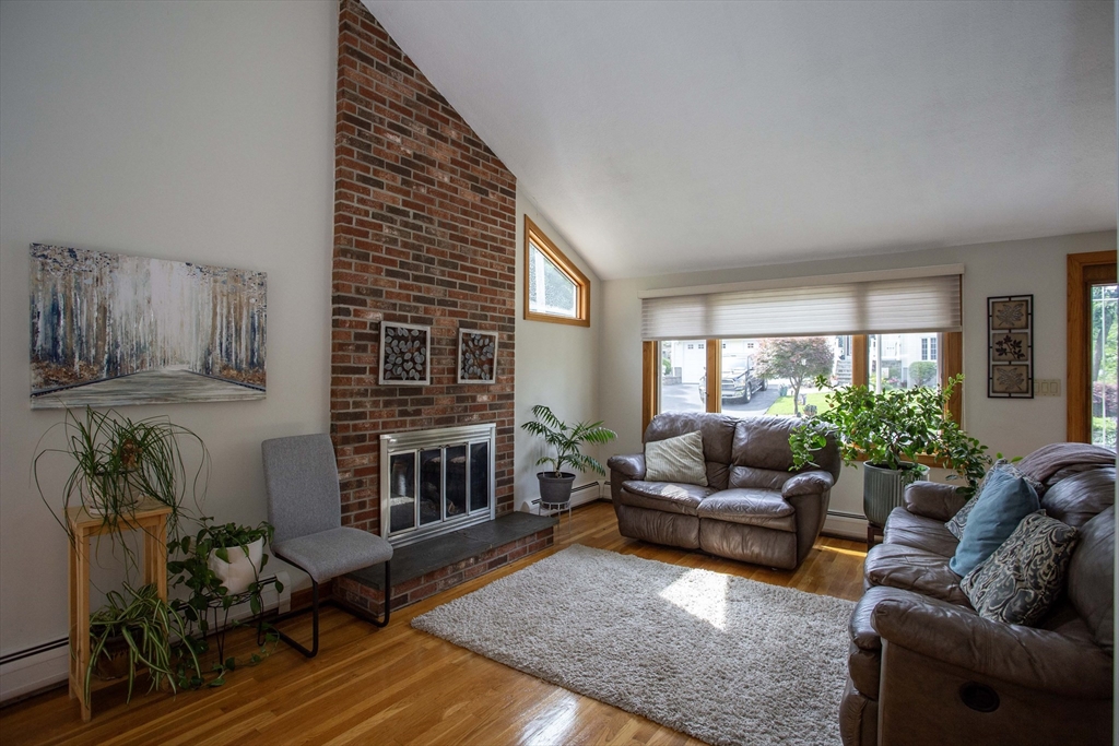 6 Woodland Ave