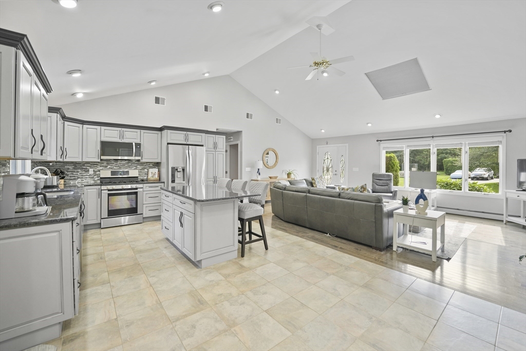 26 Blueberry Dr