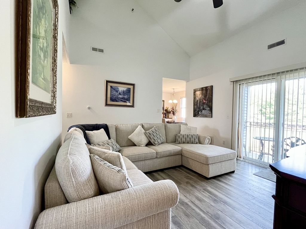 74 Tennis Plaza Rd 34