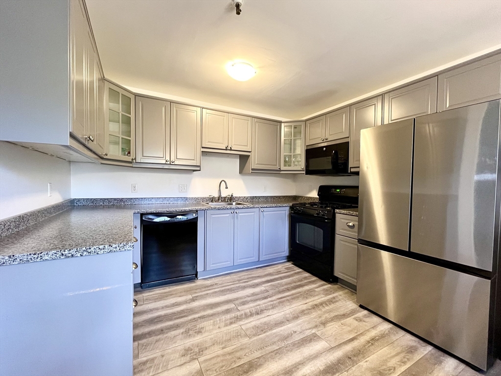 74 Tennis Plaza Rd 34