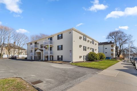 Photo of 15 Houghton Street #12, Worcester, MA 01604 (MLS # 73502639)