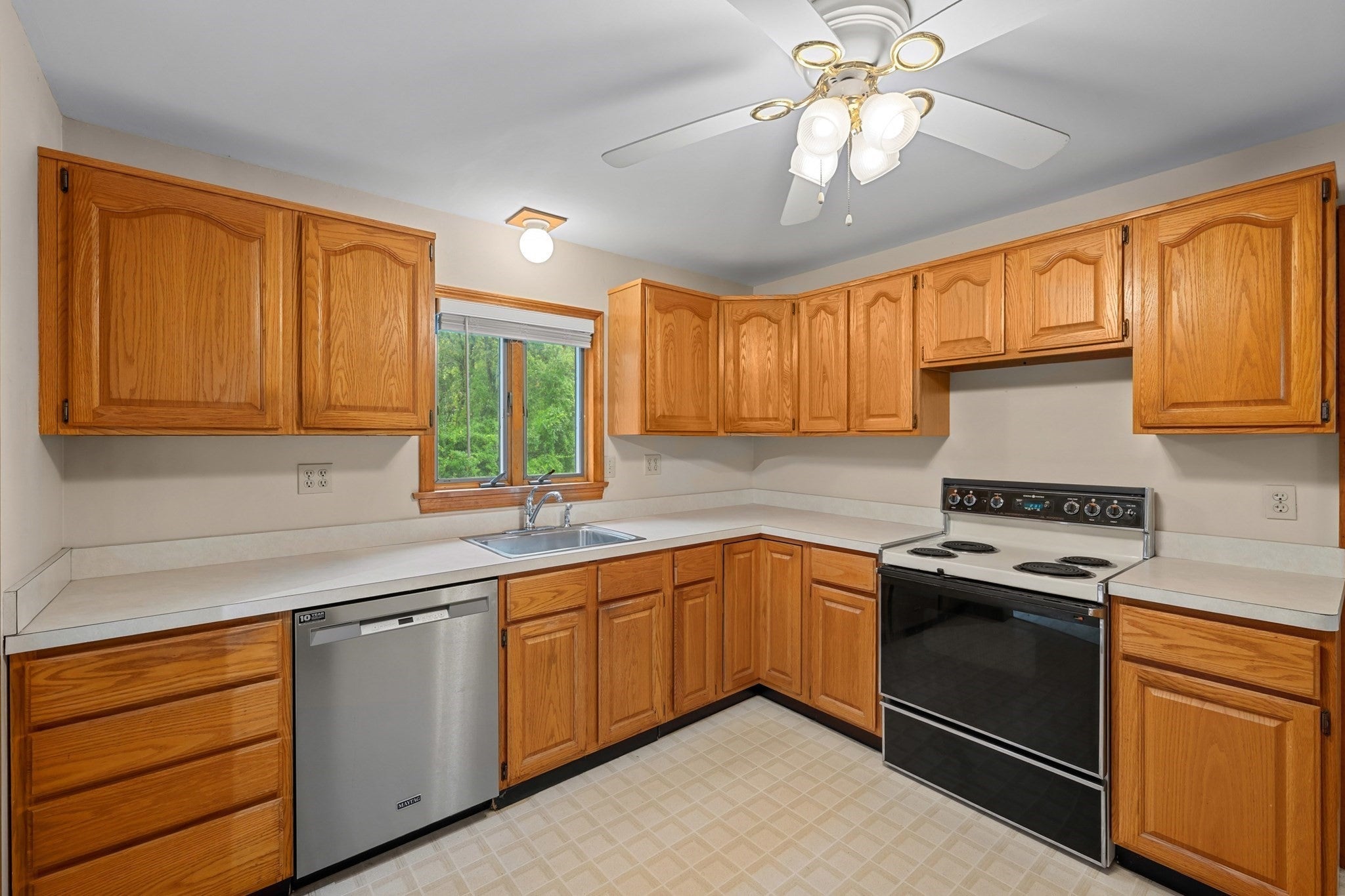 58 Glenwood Street, Holden, MA, 58 Glenwood Street, Holden, MA Photo #6