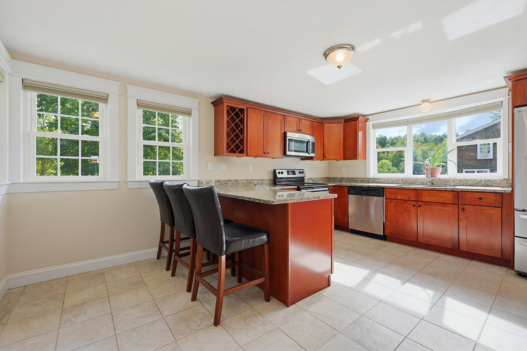 2806 Providence Rd, Northbridge, MA, 2806 Providence Rd, Northbridge, MA Photo #15