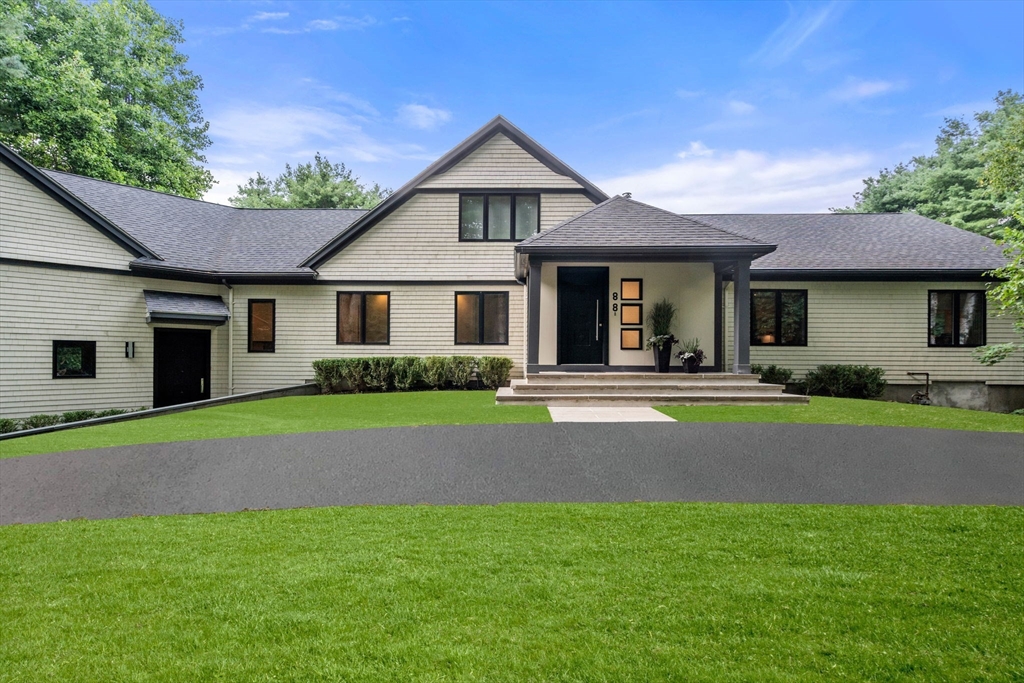 88 Glezen Ln