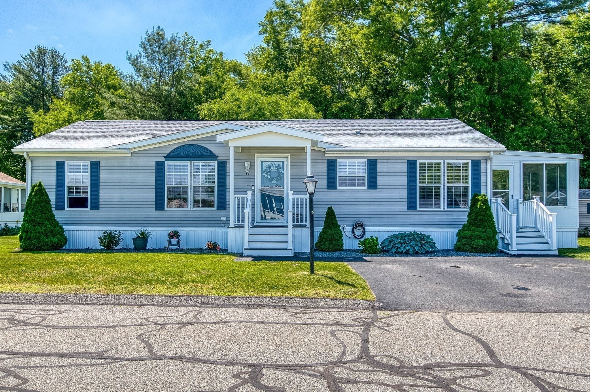 54 Georges Loop