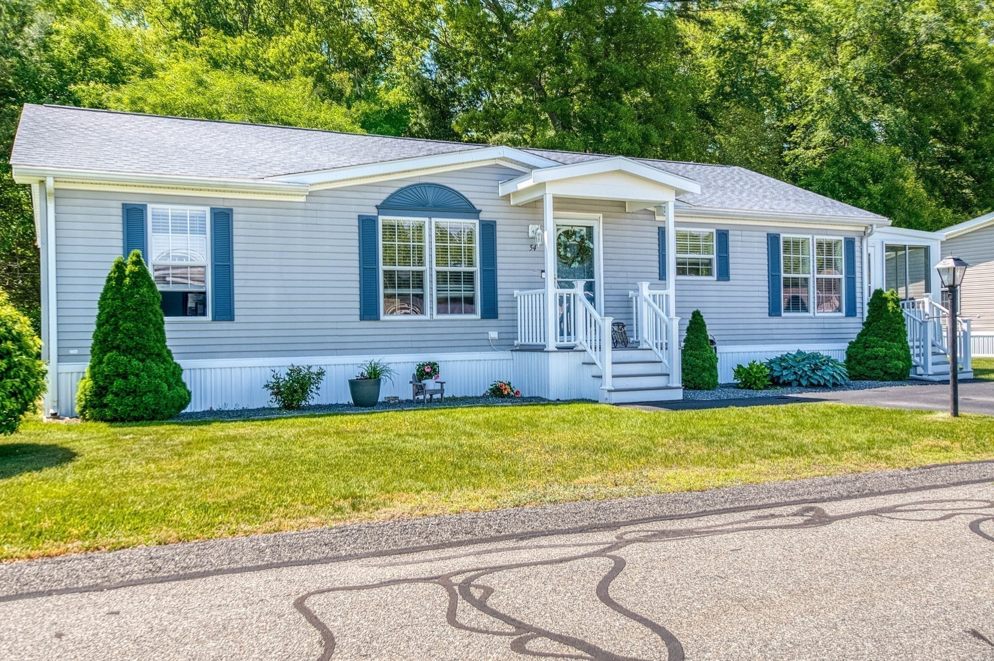 54 Georges Loop