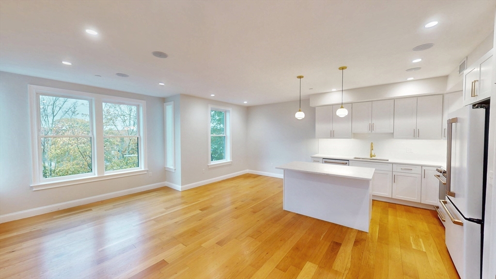 40 Westmoreland St 8