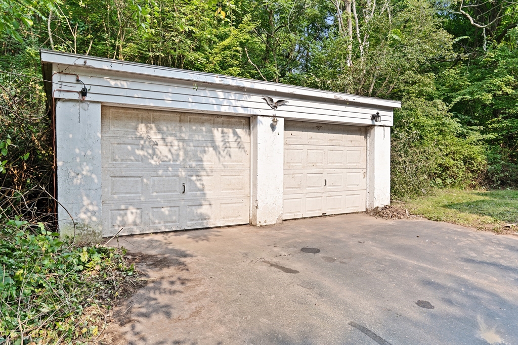 East Longmeadow, Massachusetts 01028, United States, 3 Bedrooms Bedrooms, ,2 BathroomsBathrooms,Residential,Pending,185963